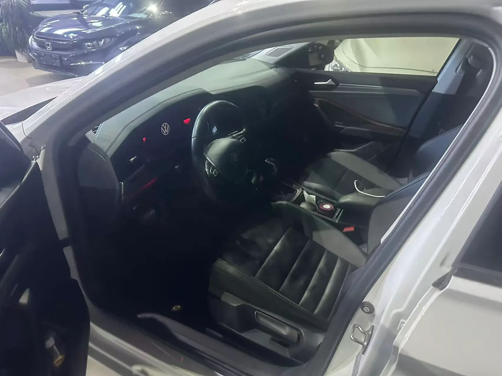 2022 VOLKSWAGEN SAGITAR thumbnail 2