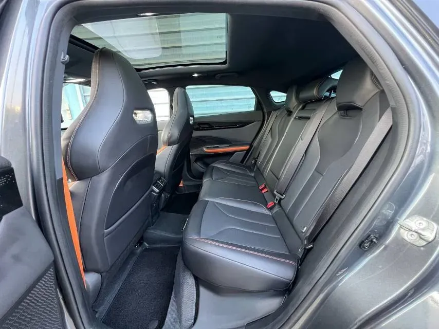 2022 ChangAn UNI-V 1.5T 188HP L4 7DCT,autocango,china used car exporter,china ev exporter,chinese used car exporter,chinese used ev exporter