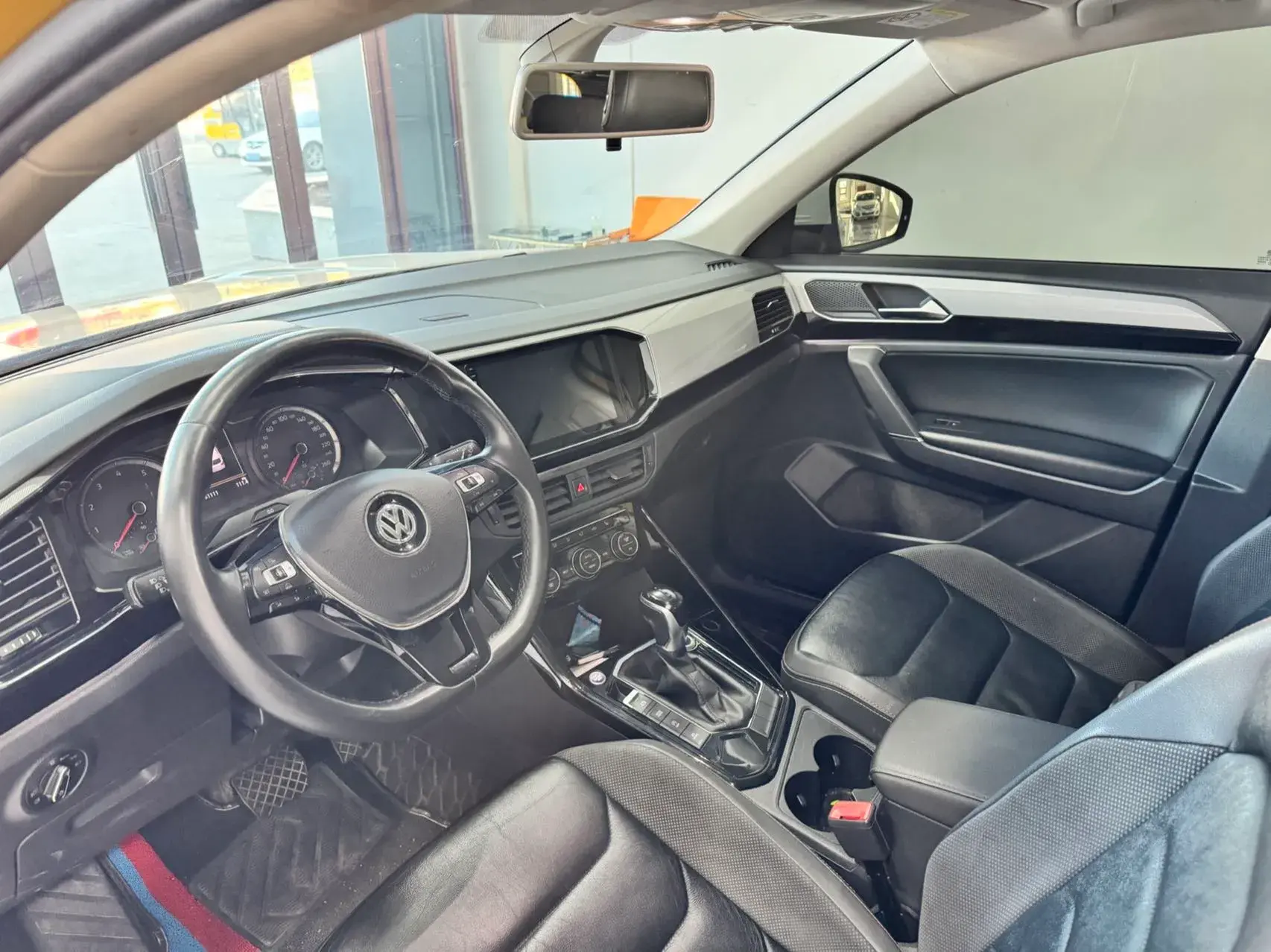 2019 VOLKSWAGEN TAYRON thumbnail 4