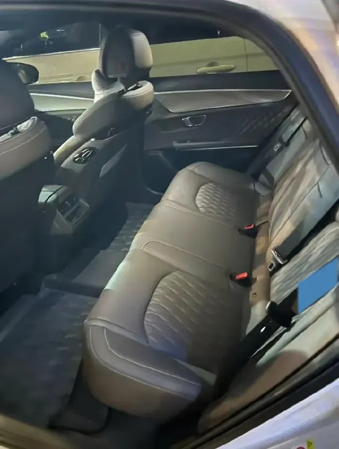 2022 BYD Han 1.5T 139HP L4 E-CVT PHEV 18.3KWH,autocango,china used car exporter,china ev exporter,chinese used car exporter,chinese used ev exporter