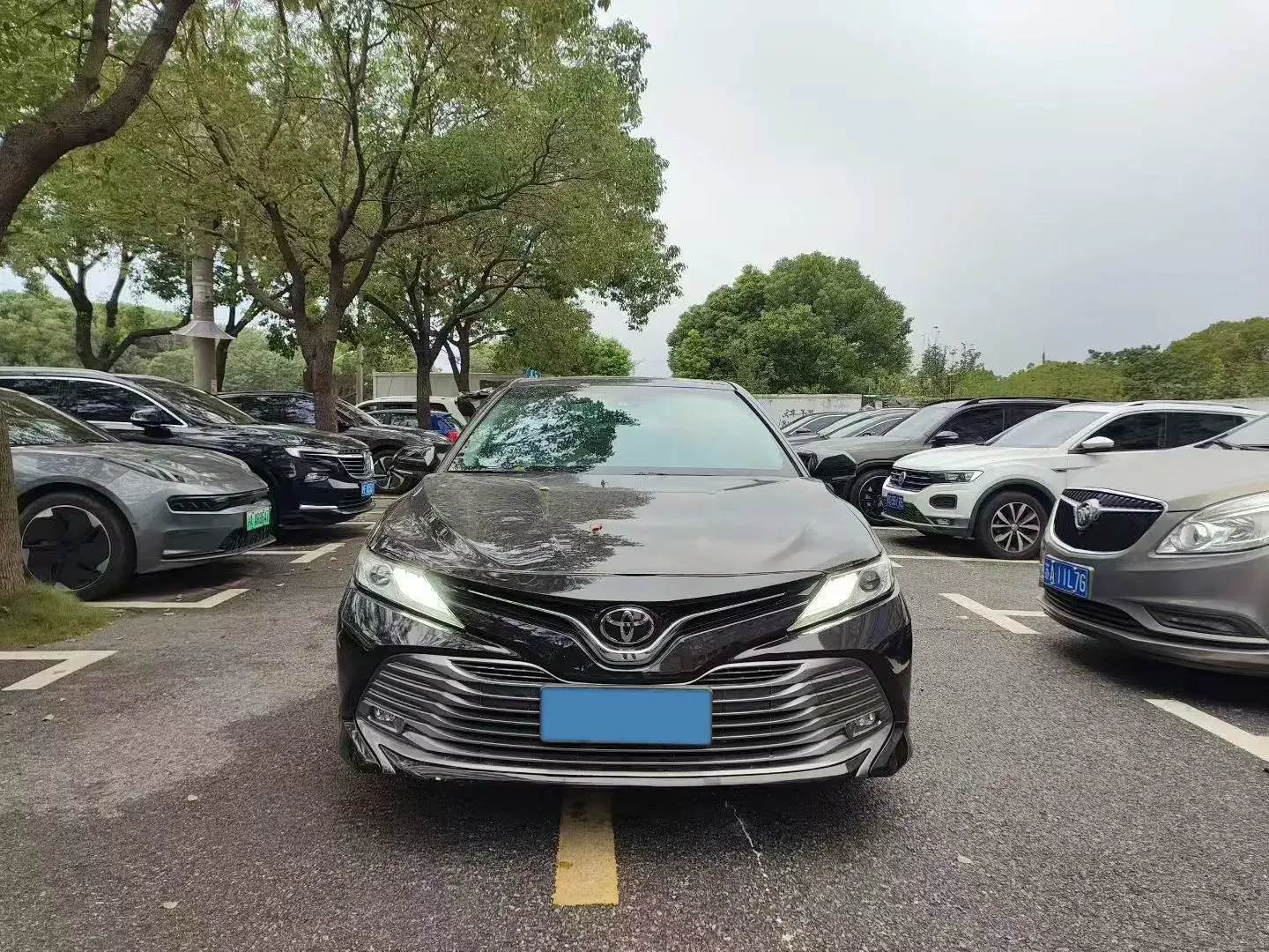 2019 TOYOTA CAMRY thumbnail 2