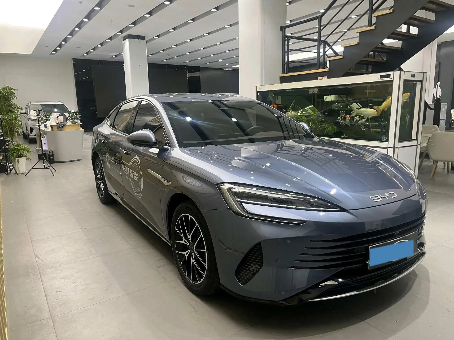 2023 BYD SEAL thumbnail 3