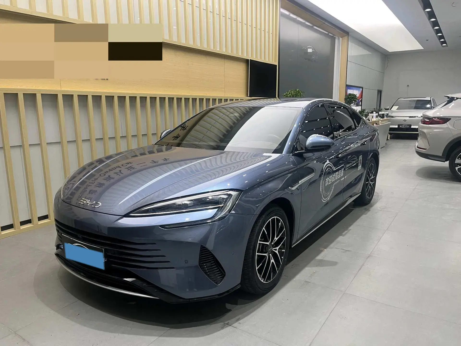 2023 BYD SEAL view 1