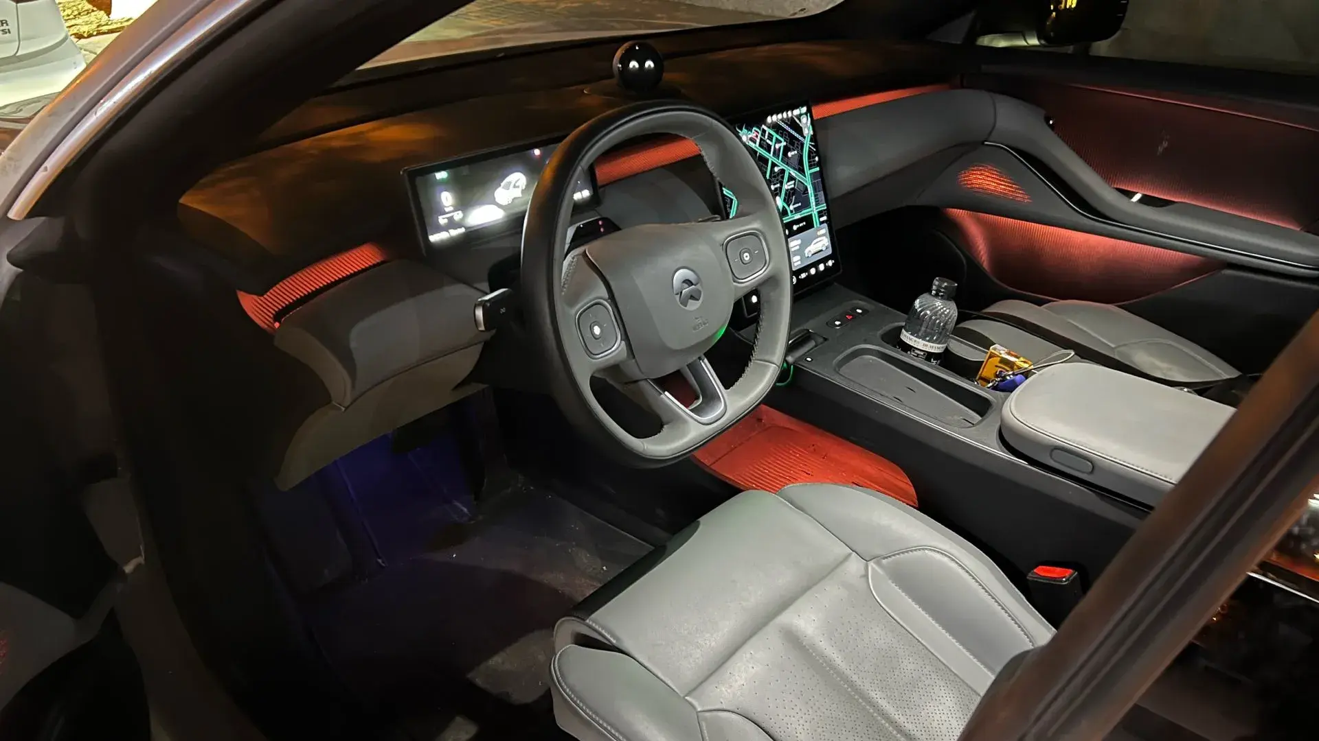 2024 NIO ET5T thumbnail 4