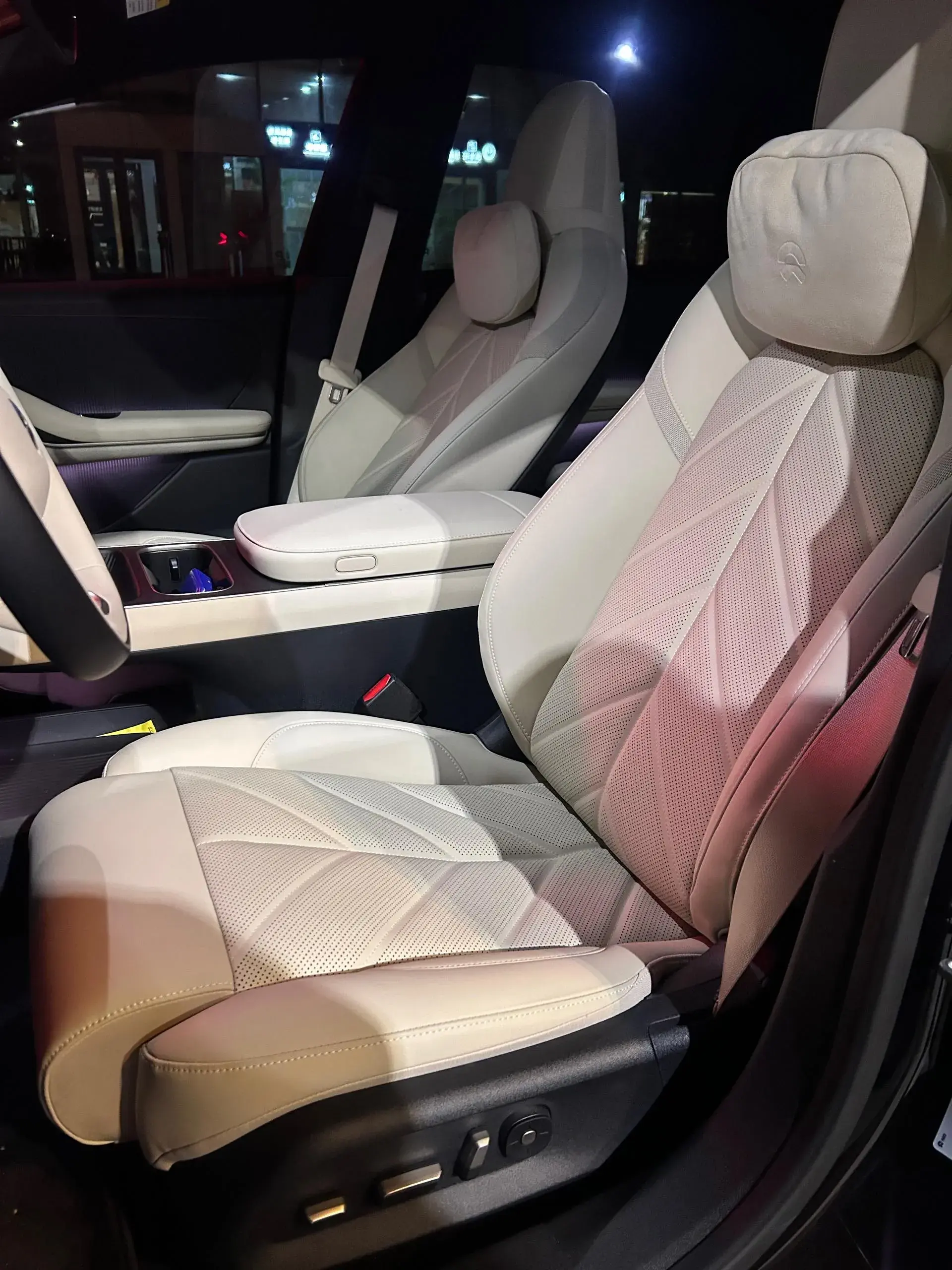 2025 NIO ET5T thumbnail 2