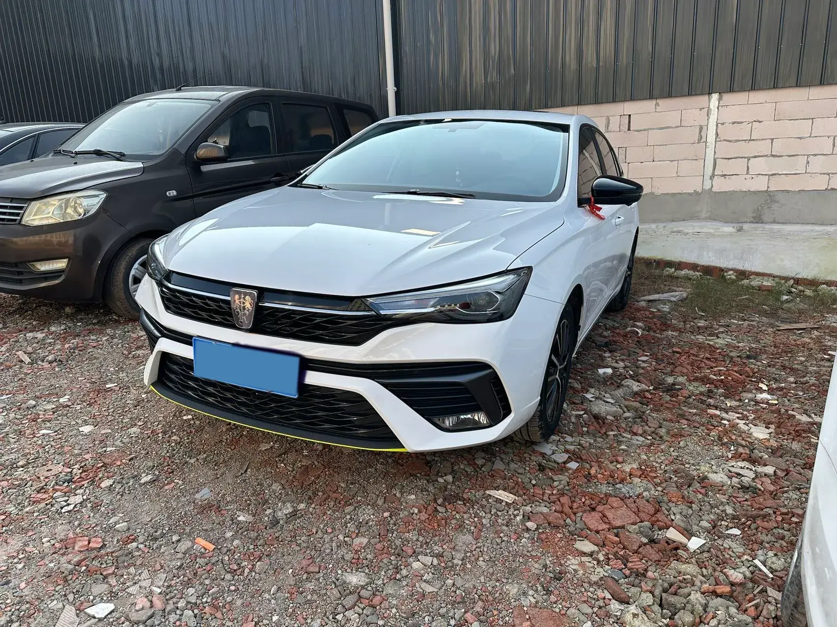 2021 ROEWE I5 view 1