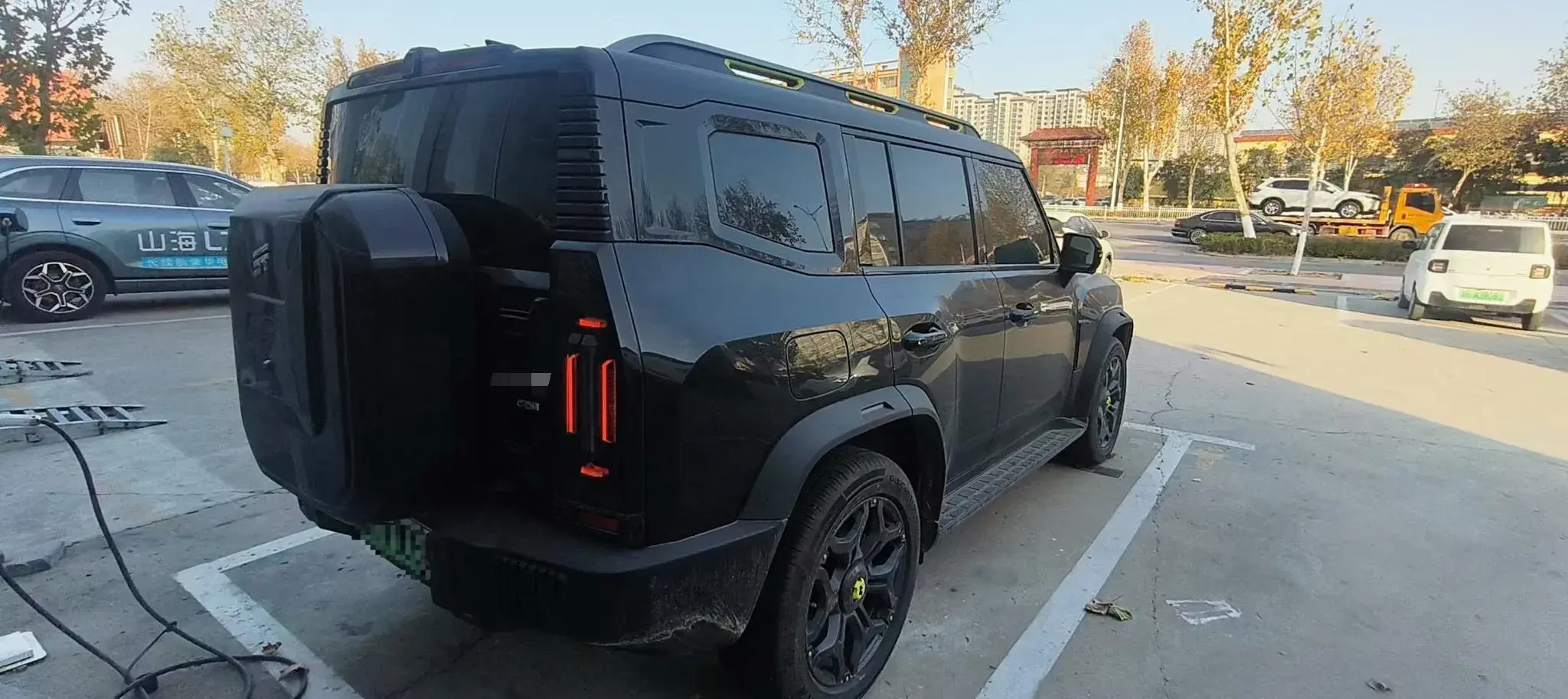 2023 JETOUR T2 thumbnail 2