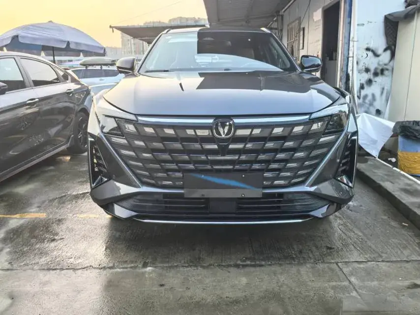 2025 CHANGAN UNI-Z thumbnail 2