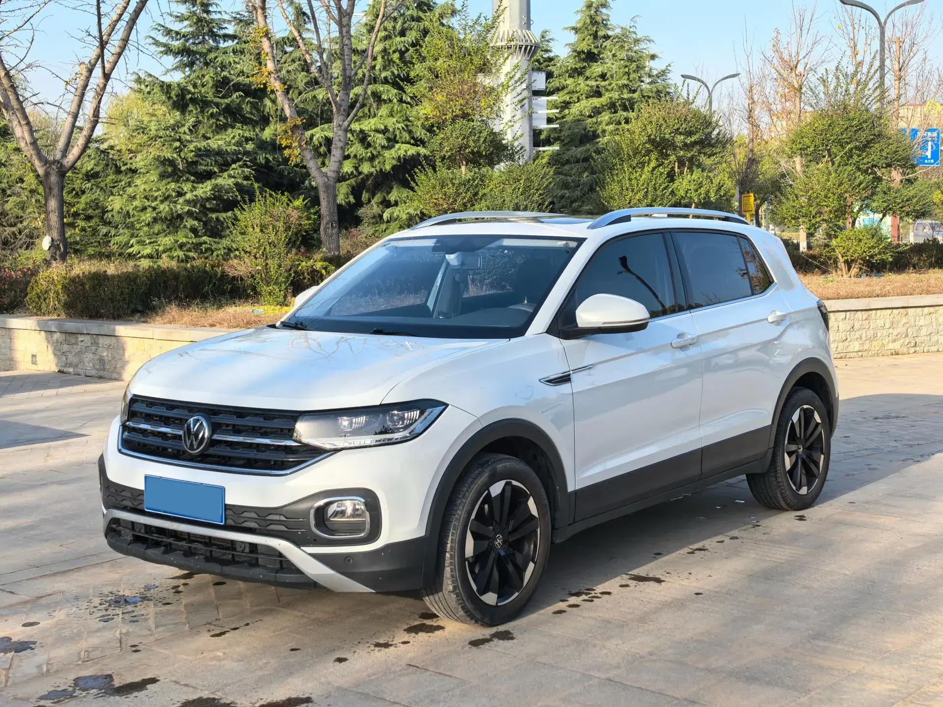 2023 VOLKSWAGEN TACQUA view 1