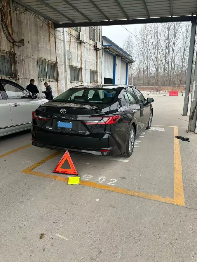 2024 Toyota Camry 2.0L 152HP L4 E-CVT Hybrid,autocango,china used car exporter,china ev exporter,chinese used car exporter,chinese used ev exporter
