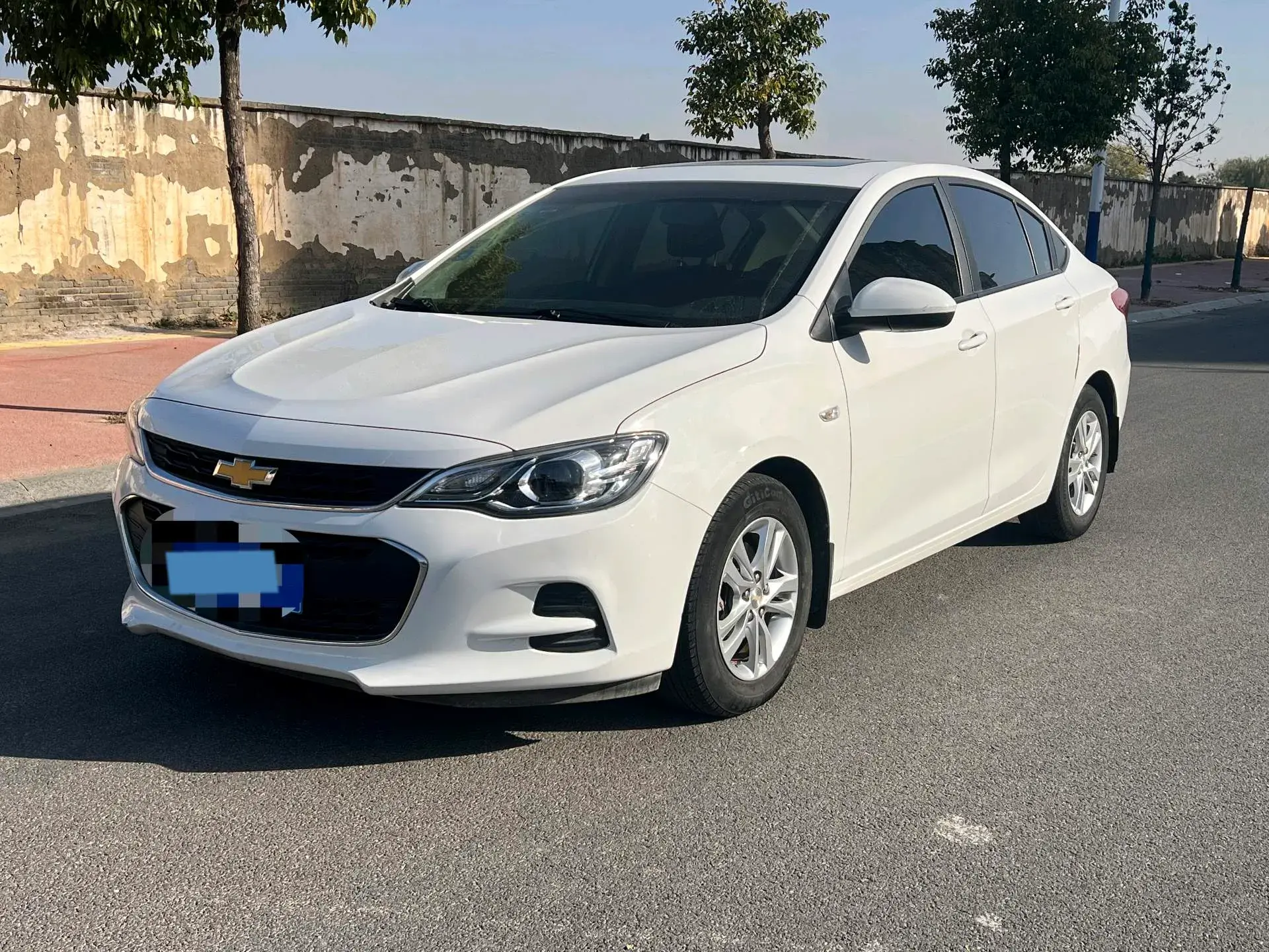 2019 CHEVROLET CAVALIER view 1