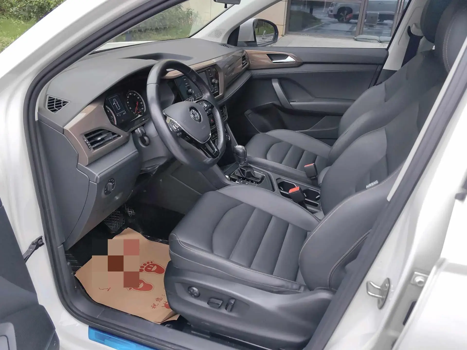 2021 VOLKSWAGEN THARU thumbnail 4