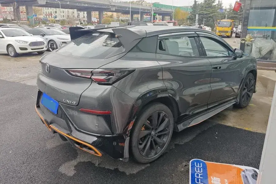 2022 CHANGAN UNI-T thumbnail 2