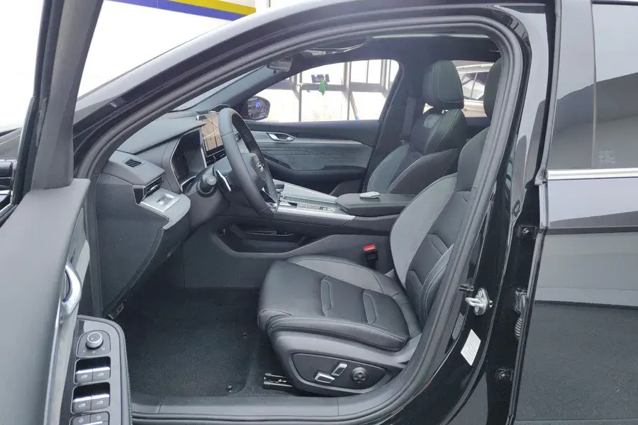 2023 GEELY PREFACE thumbnail 4