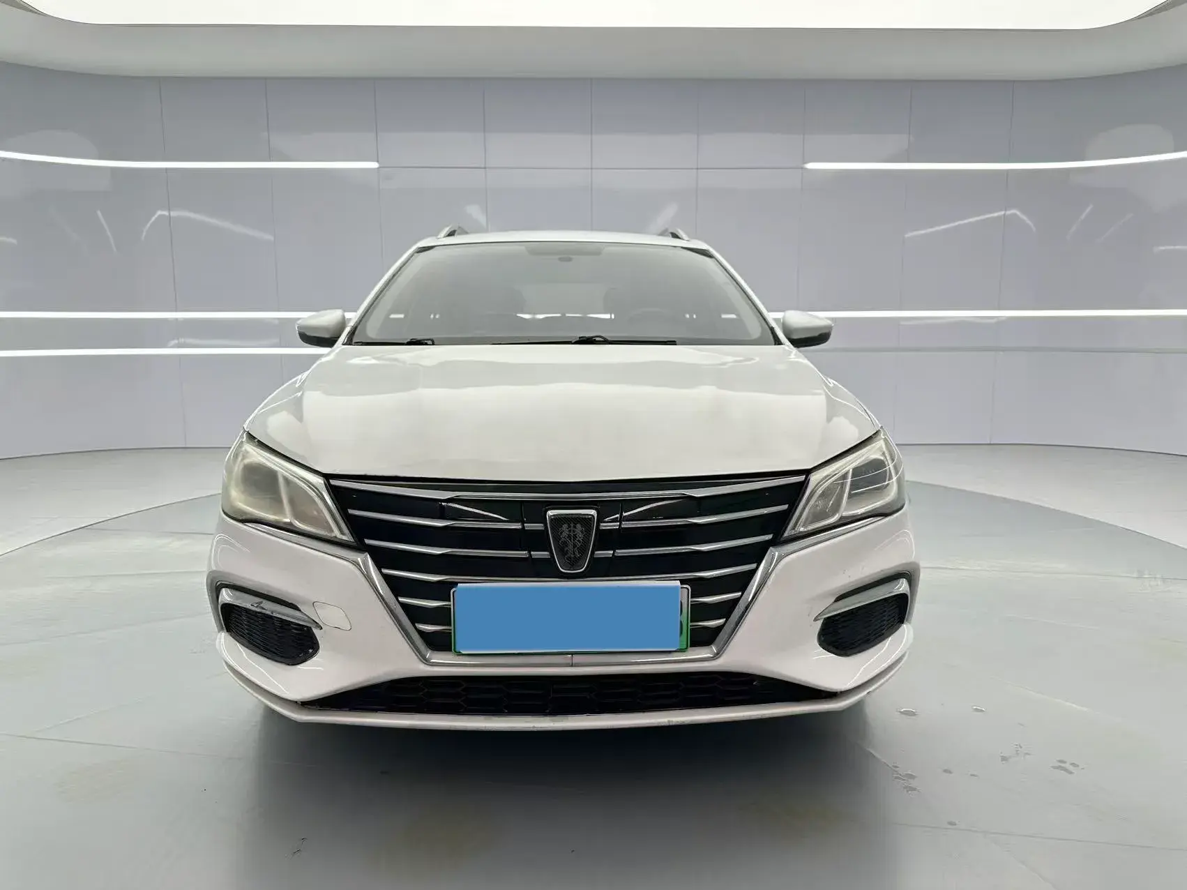 2018 ROEWE EI5 thumbnail 3