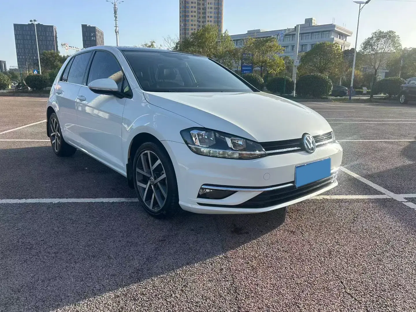 2020 VOLKSWAGEN GOLF thumbnail 2