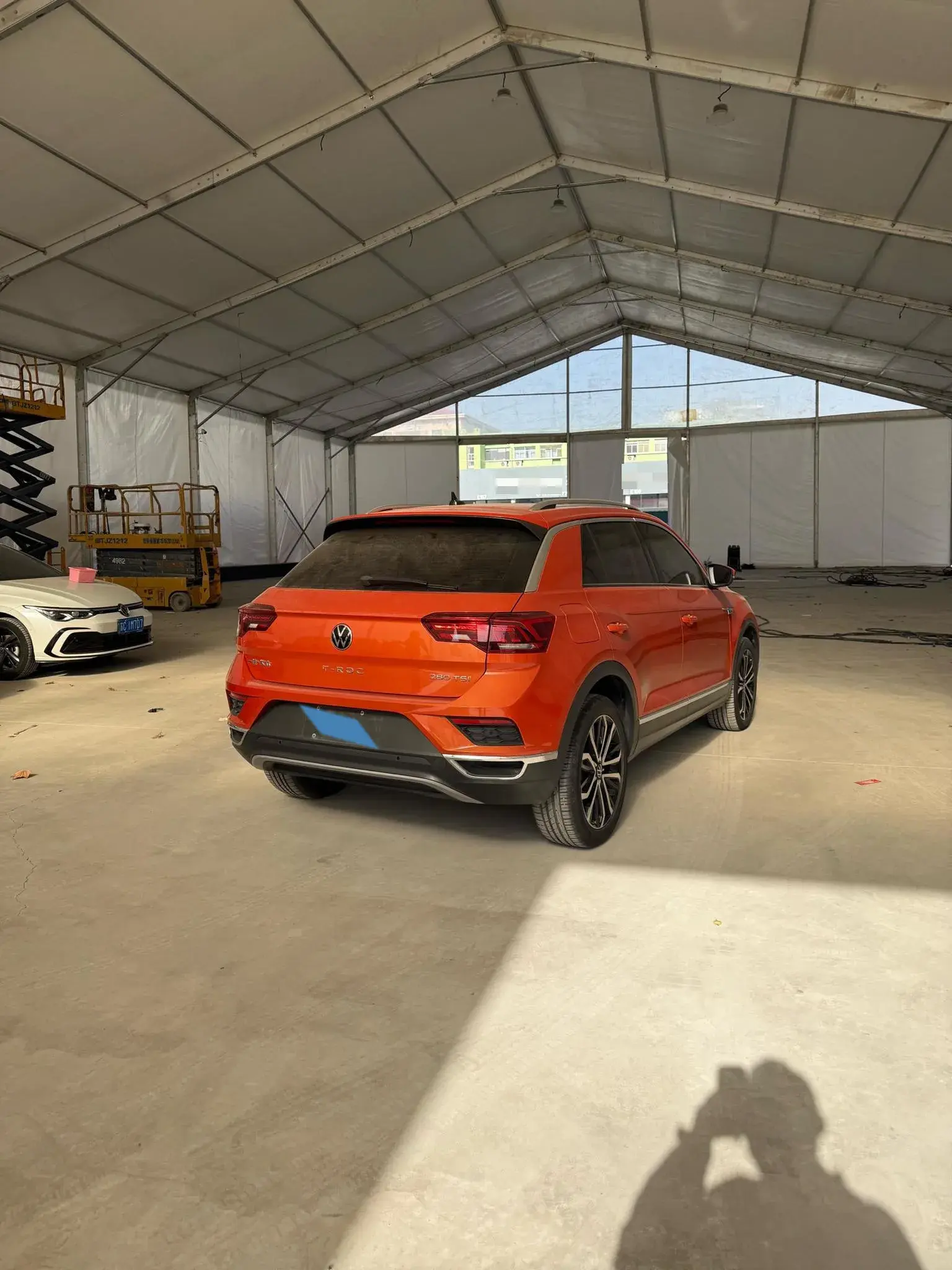 2021 VOLKSWAGEN T-ROC thumbnail 2