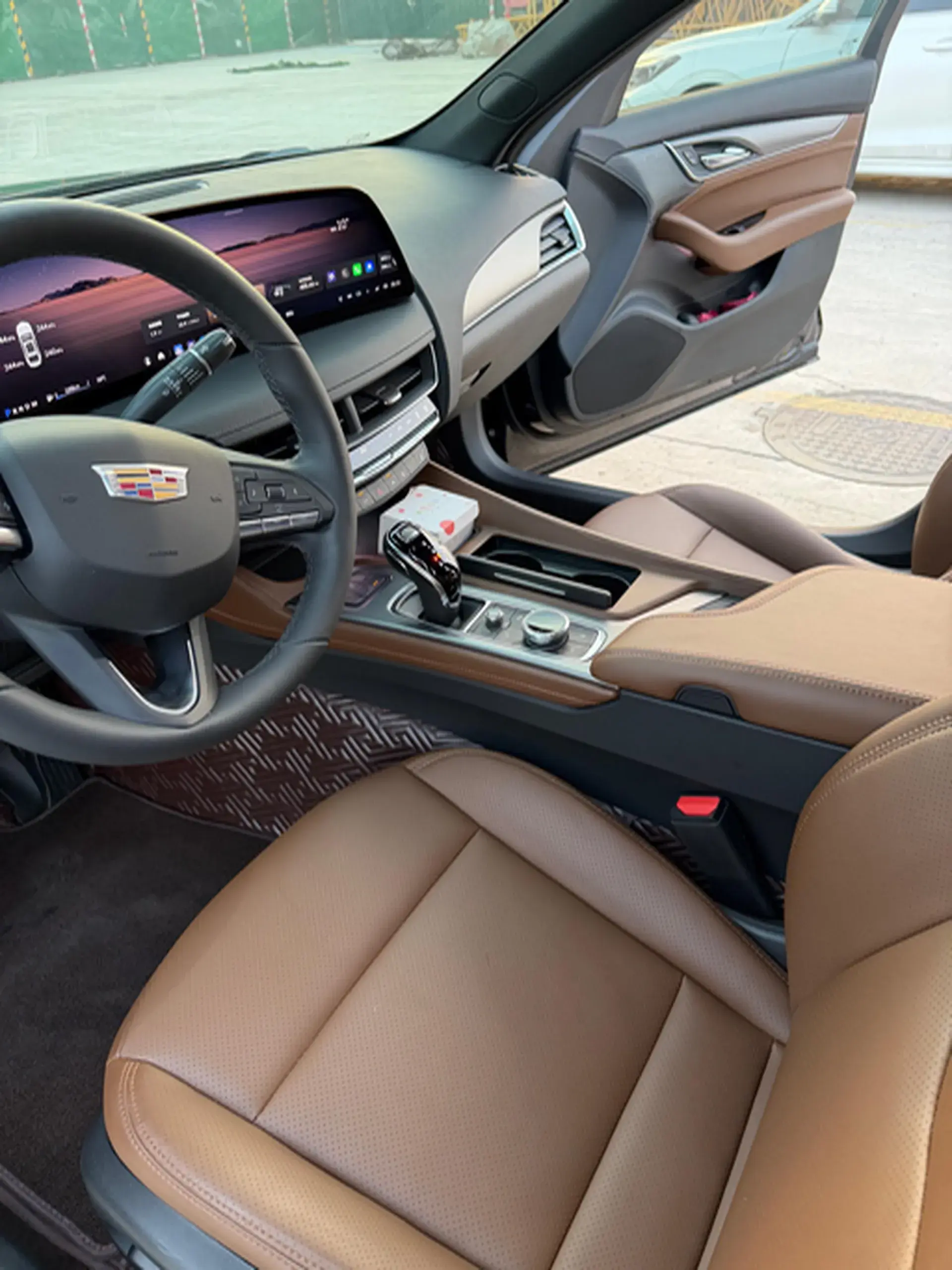 2025 CADILLAC CT5 thumbnail 4