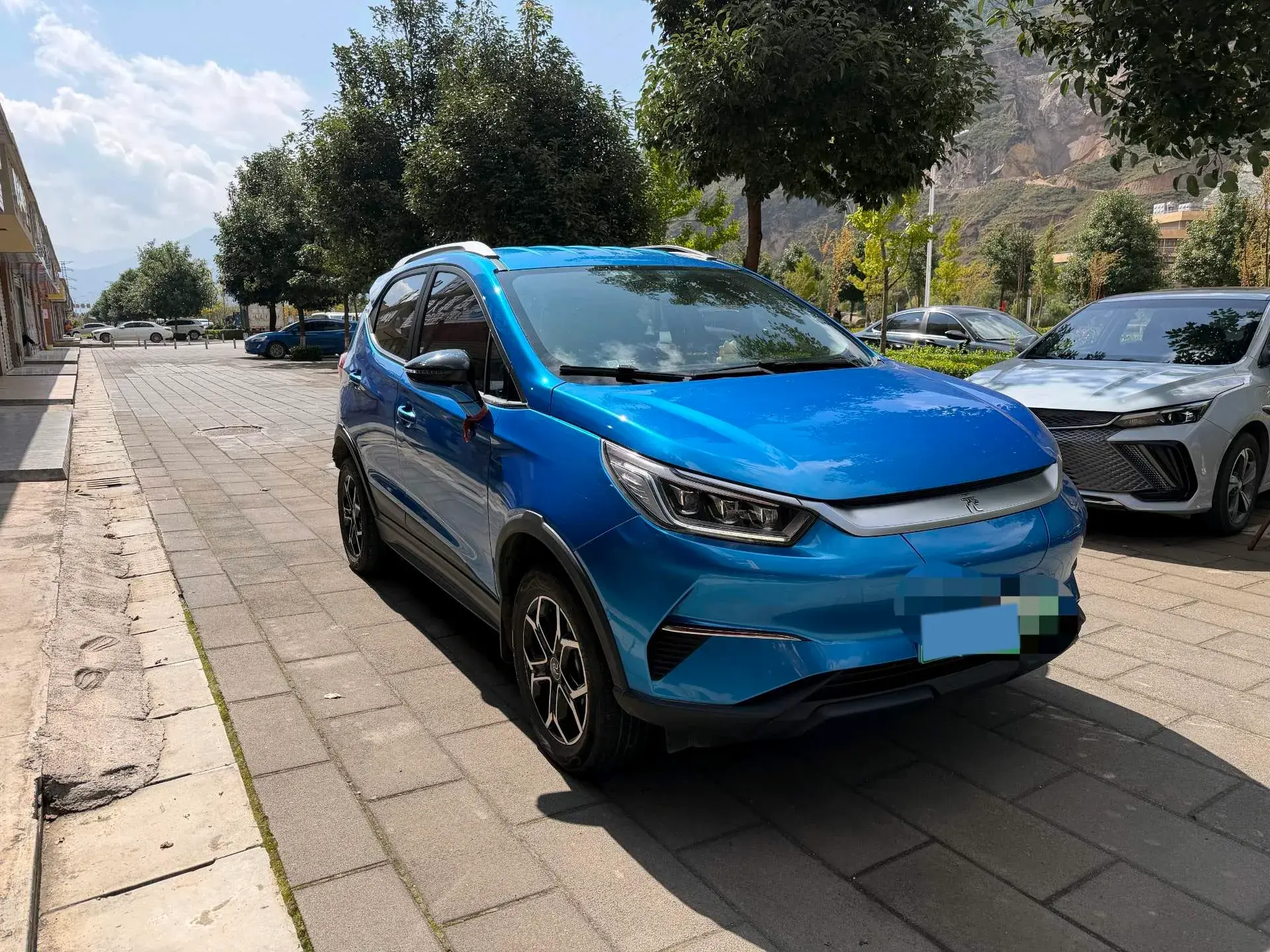 2021 BYD YUAN thumbnail 4