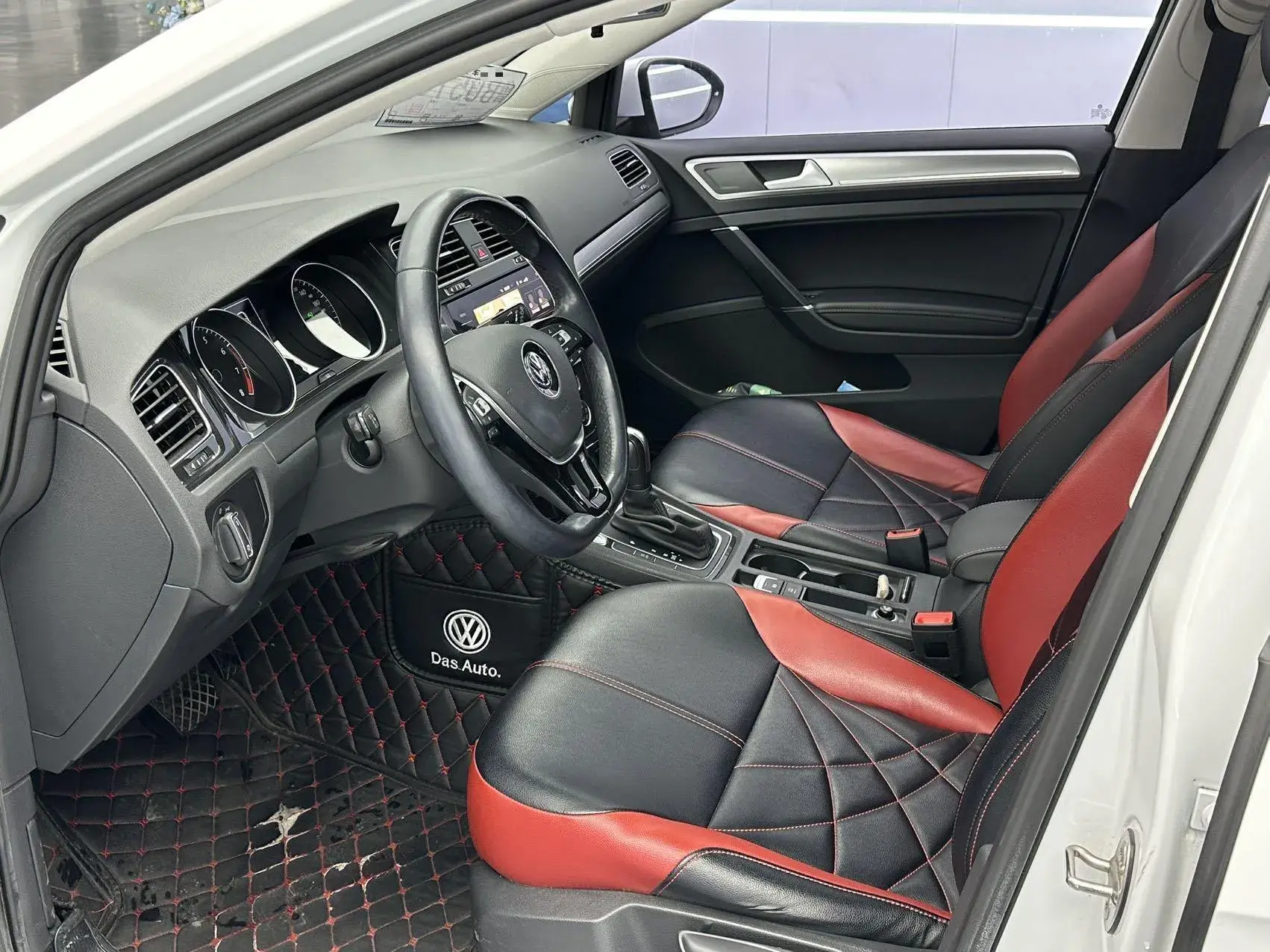 2020 VOLKSWAGEN GOLF thumbnail 4