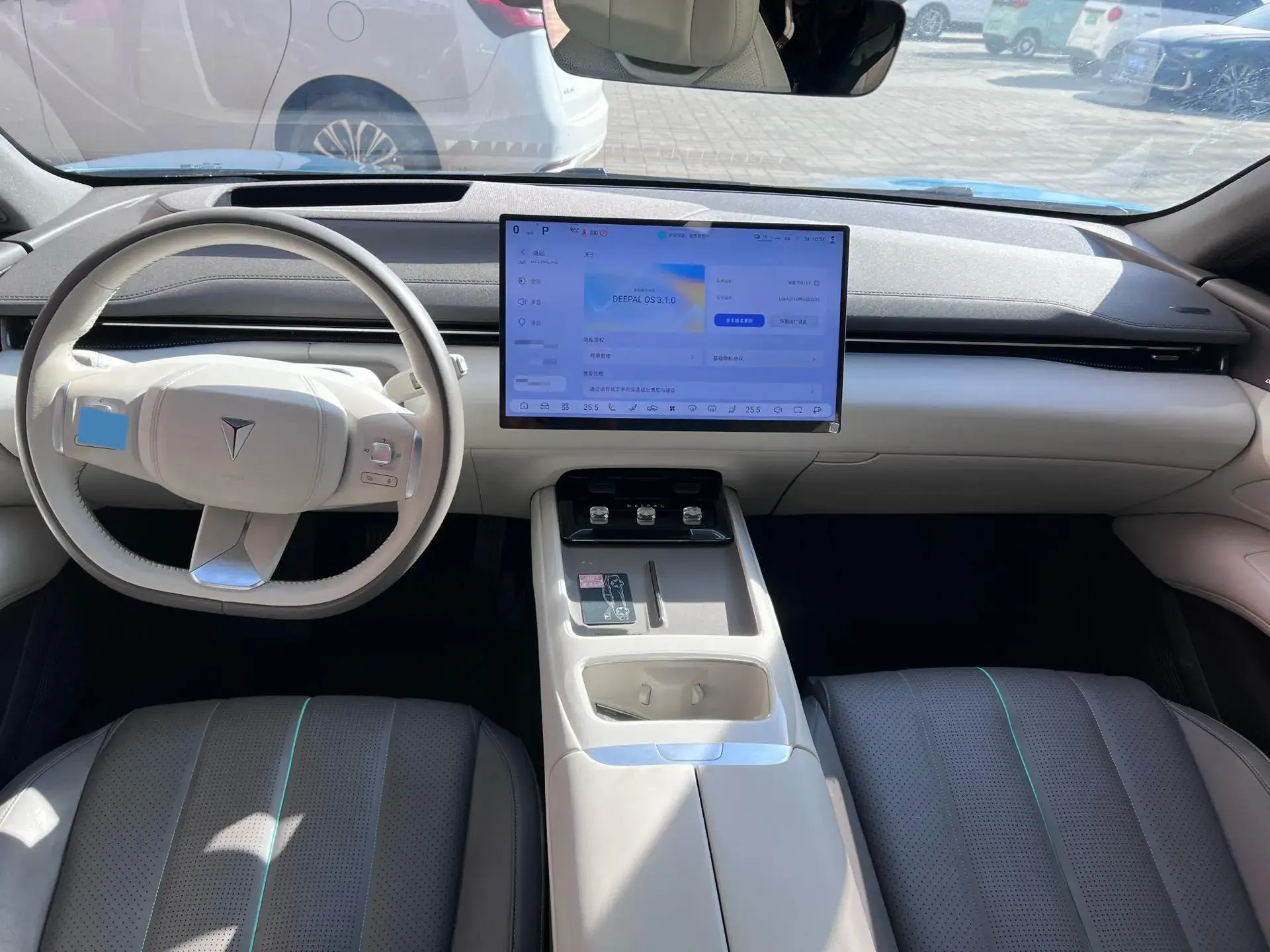 2024 DEEPAL L07 thumbnail 4