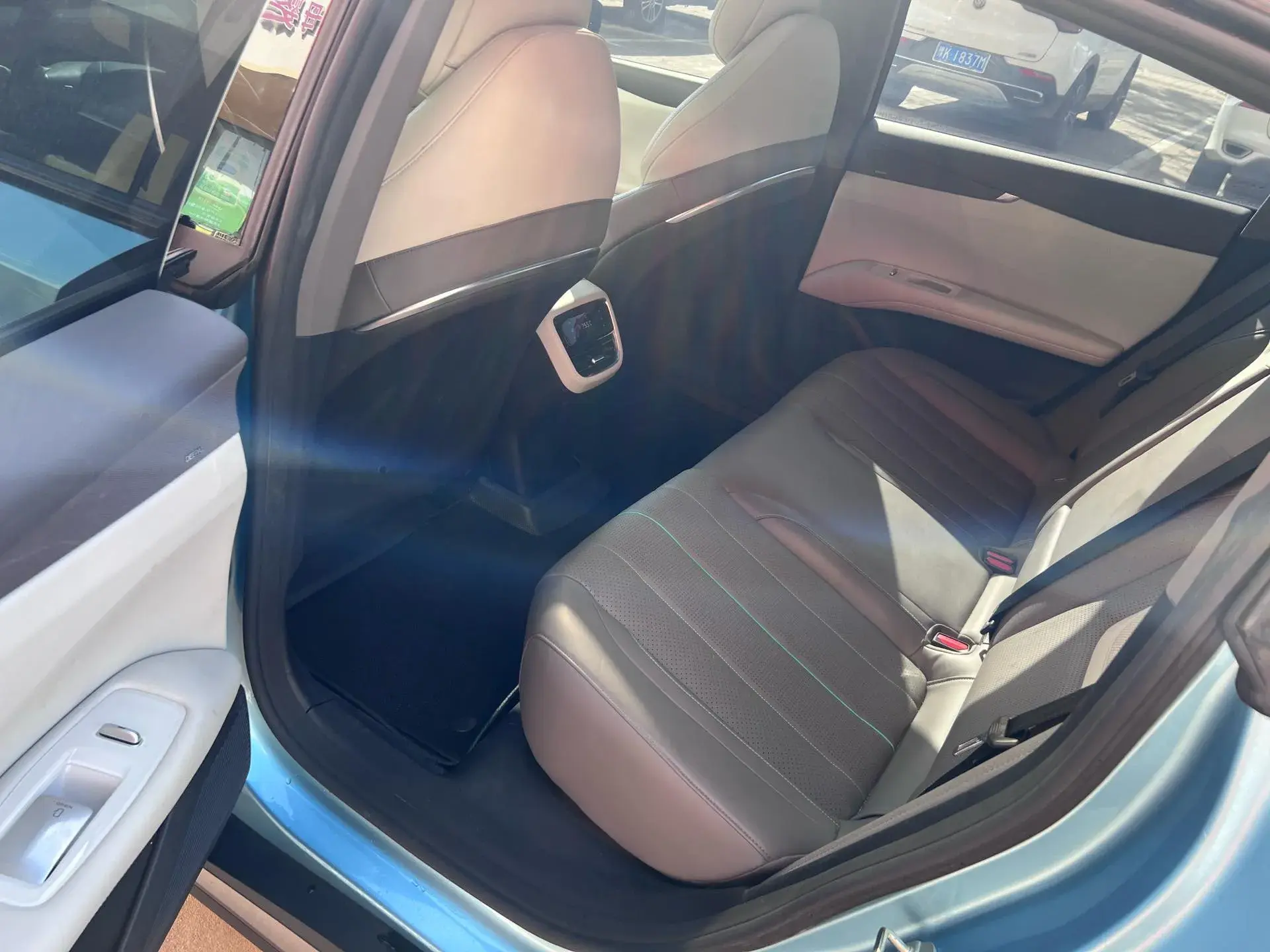 2024 DEEPAL L07 thumbnail 3