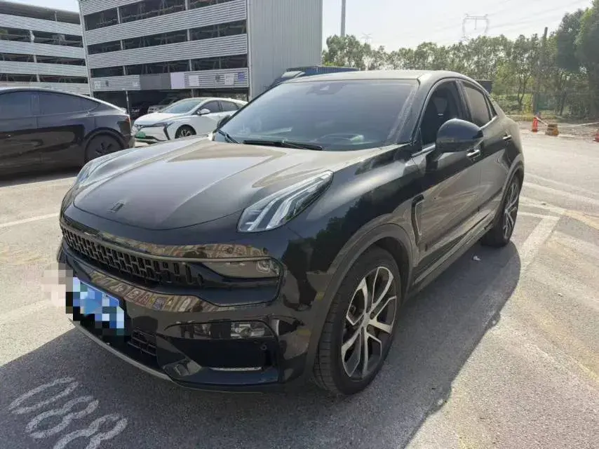 2022 LYNK&CO 05 view 1