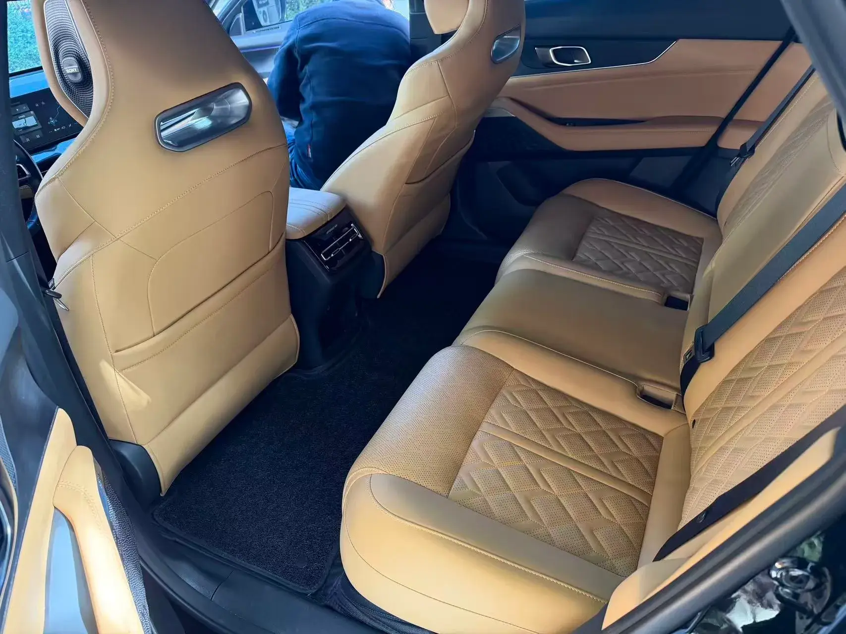 2021 CHANGAN UNI-K thumbnail 3