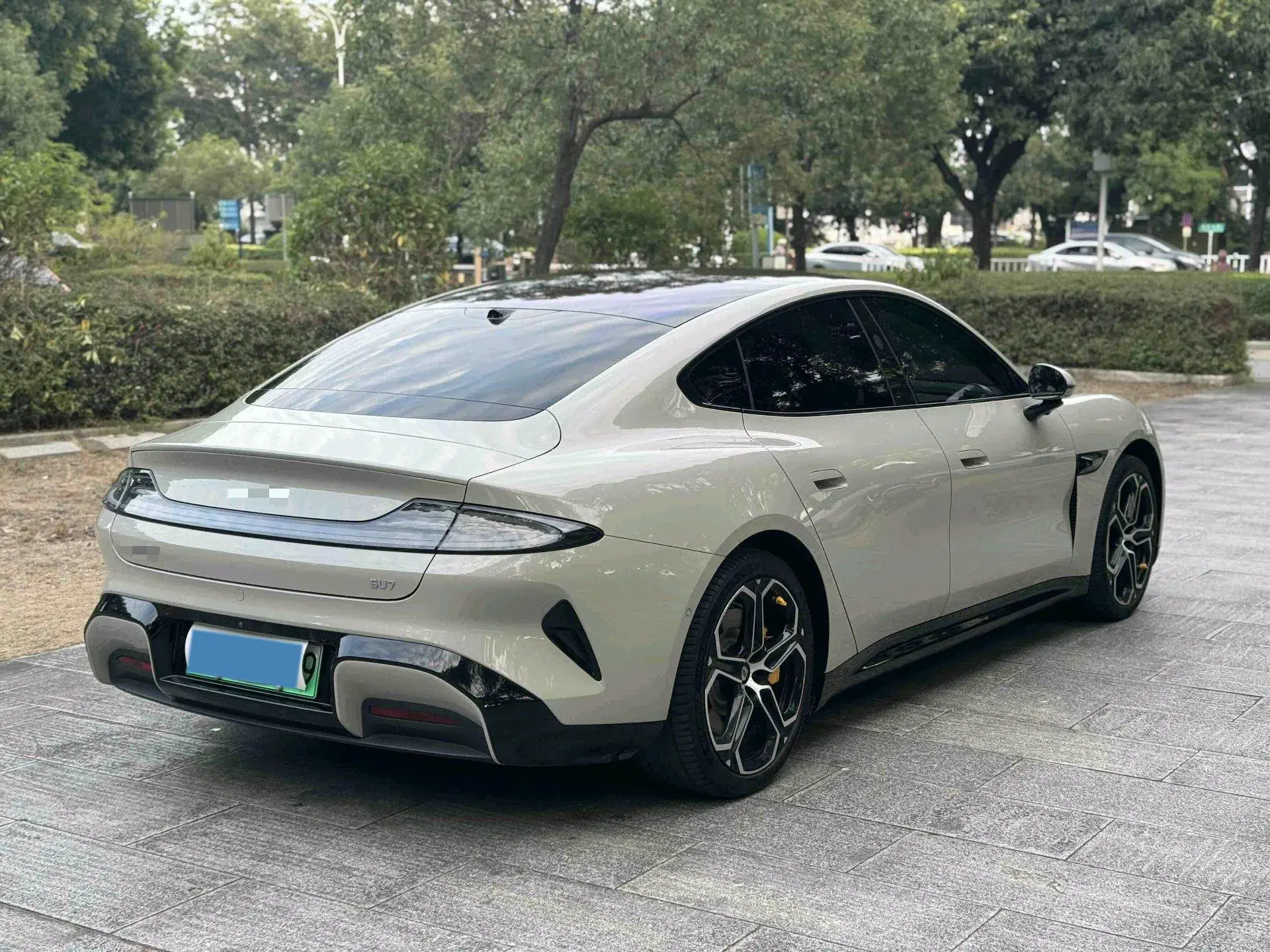 2024 MI SU7 thumbnail 4