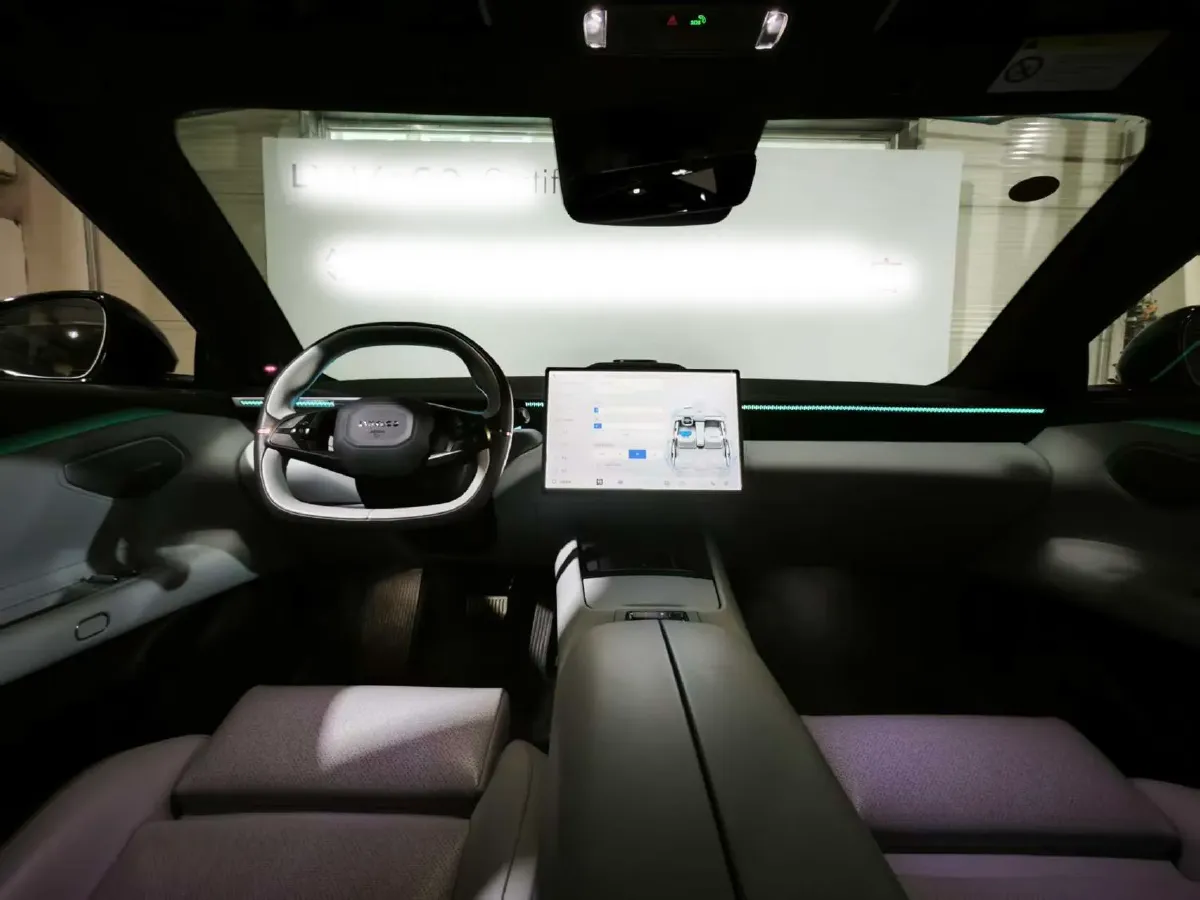 2025 LYNK&CO Z10 BEV 95KWH,autocango,china used car exporter,china ev exporter,chinese used car exporter,chinese used ev exporter