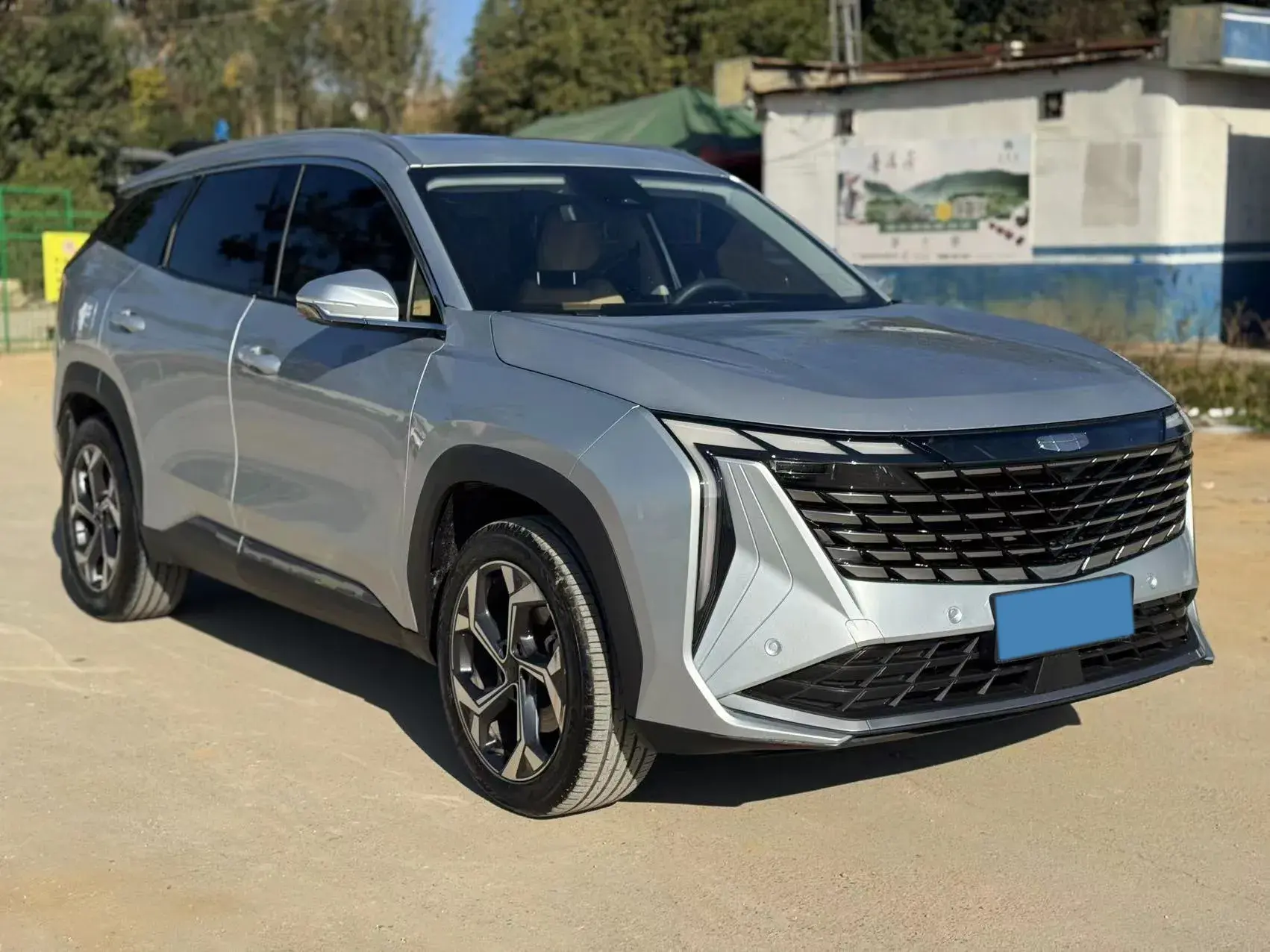 2023 GEELY STARRAY thumbnail 3