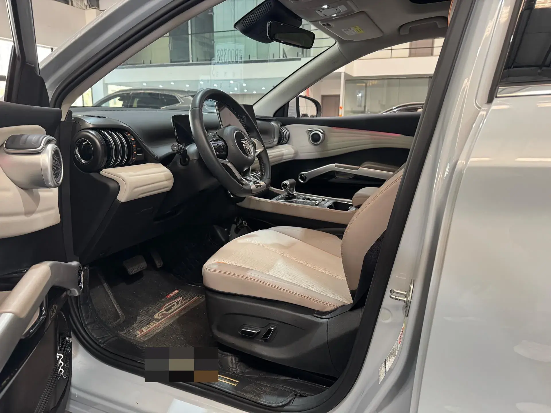 2023 BYD YUAN thumbnail 4