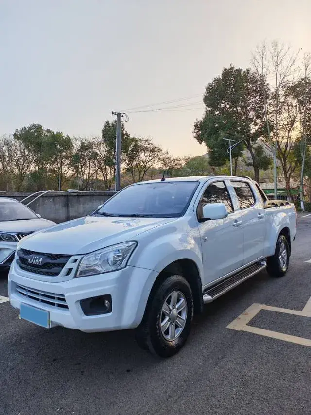 2020 Isuzu RE-MAX Jim 2.8T 120HP L4 5MT