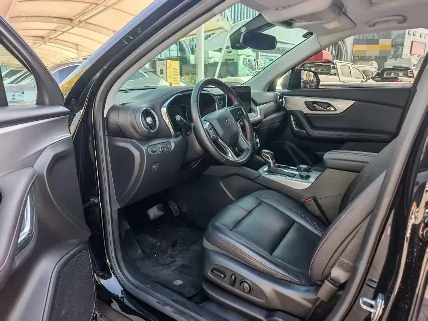 2021 CHEVROLET EQUINOX thumbnail 4