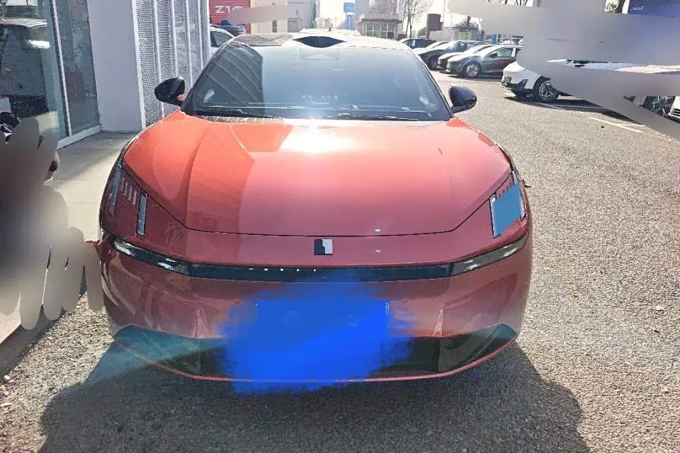 2024 LYNK&CO Z10 thumbnail 3