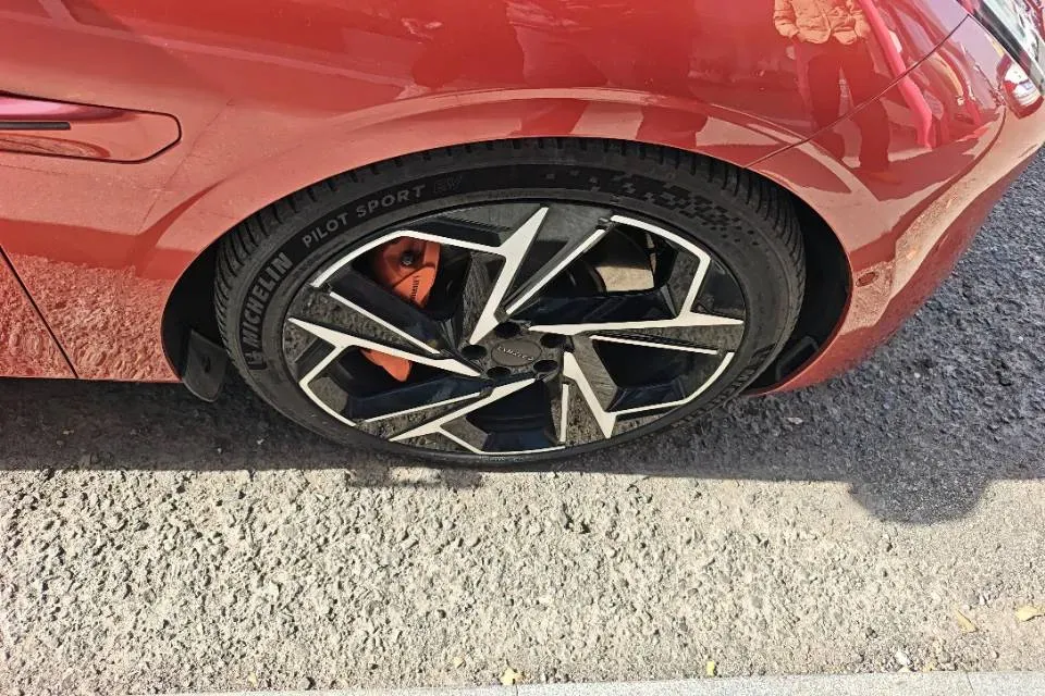 2024 LYNK&CO Z10 BEV 95KWH,autocango,china used car exporter,china ev exporter,chinese used car exporter,chinese used ev exporter