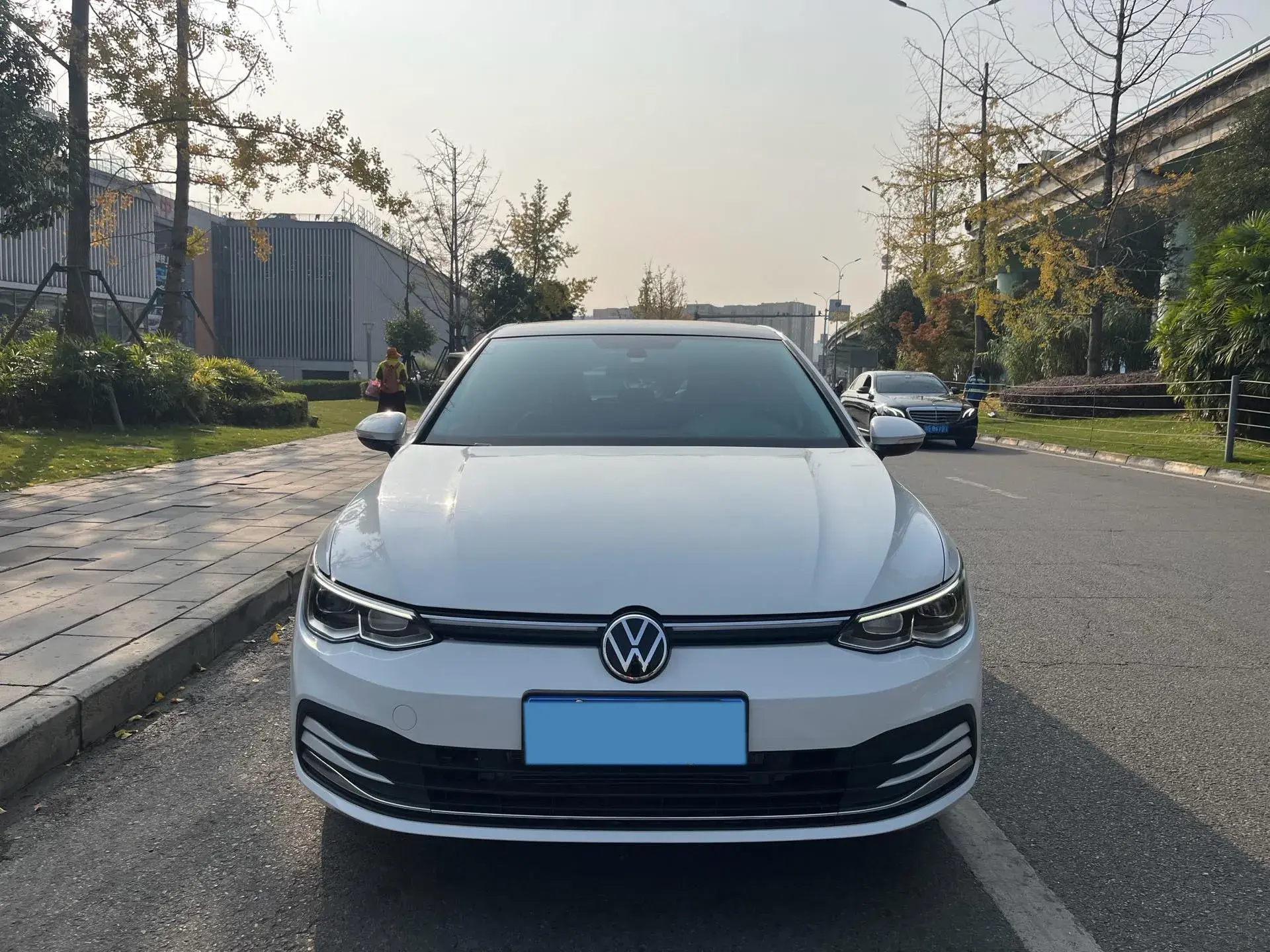 2023 VOLKSWAGEN GOLF thumbnail 2