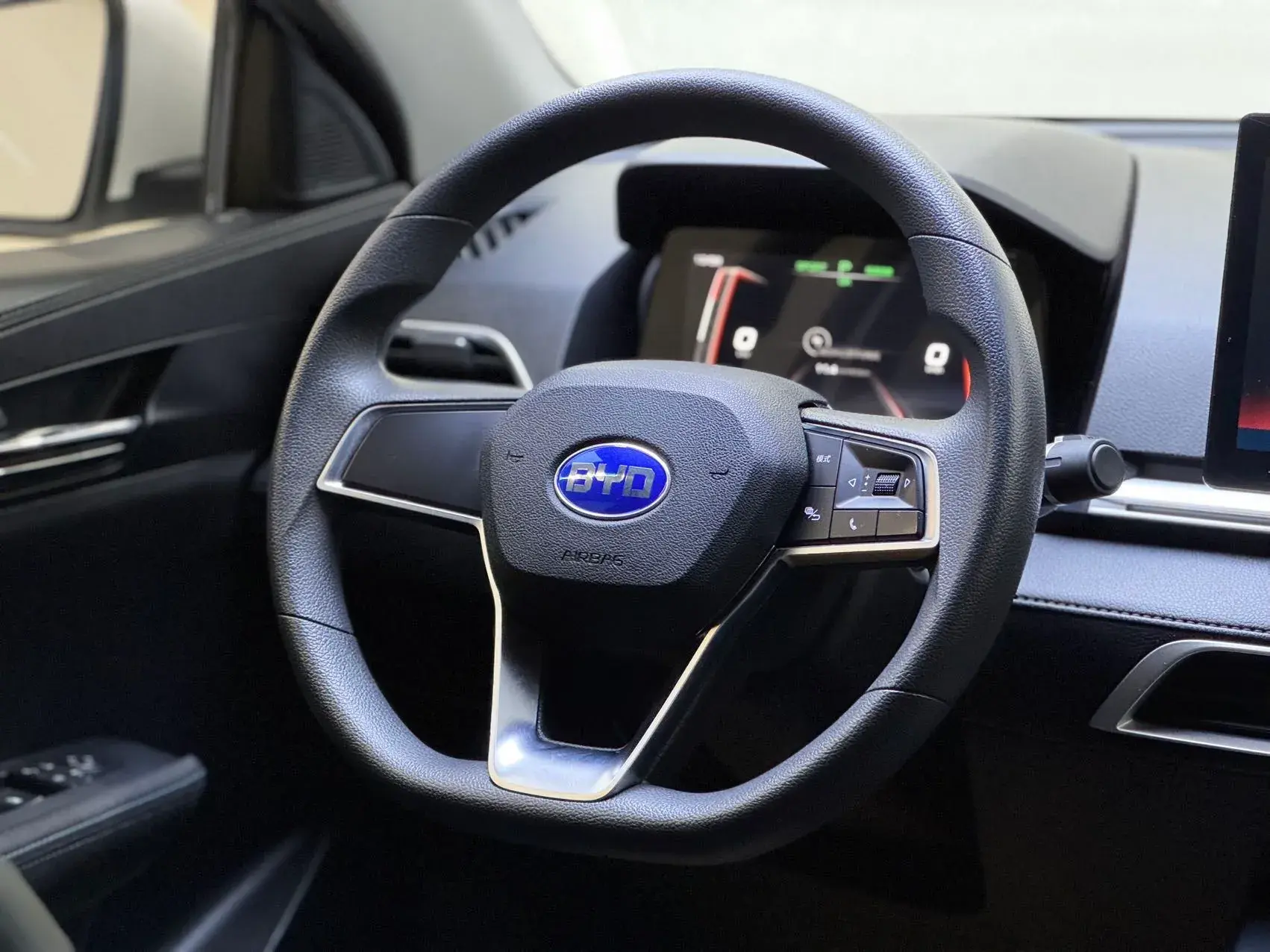 2021 BYD E2 thumbnail 4