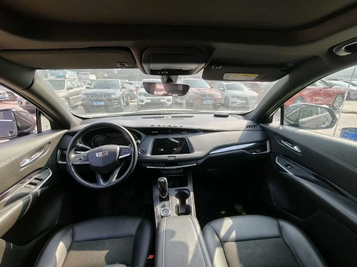 2020 Cadillac XT4 2.0T 237HP L4 9AT,autocango,china used car exporter,china ev exporter,chinese used car exporter,chinese used ev exporter