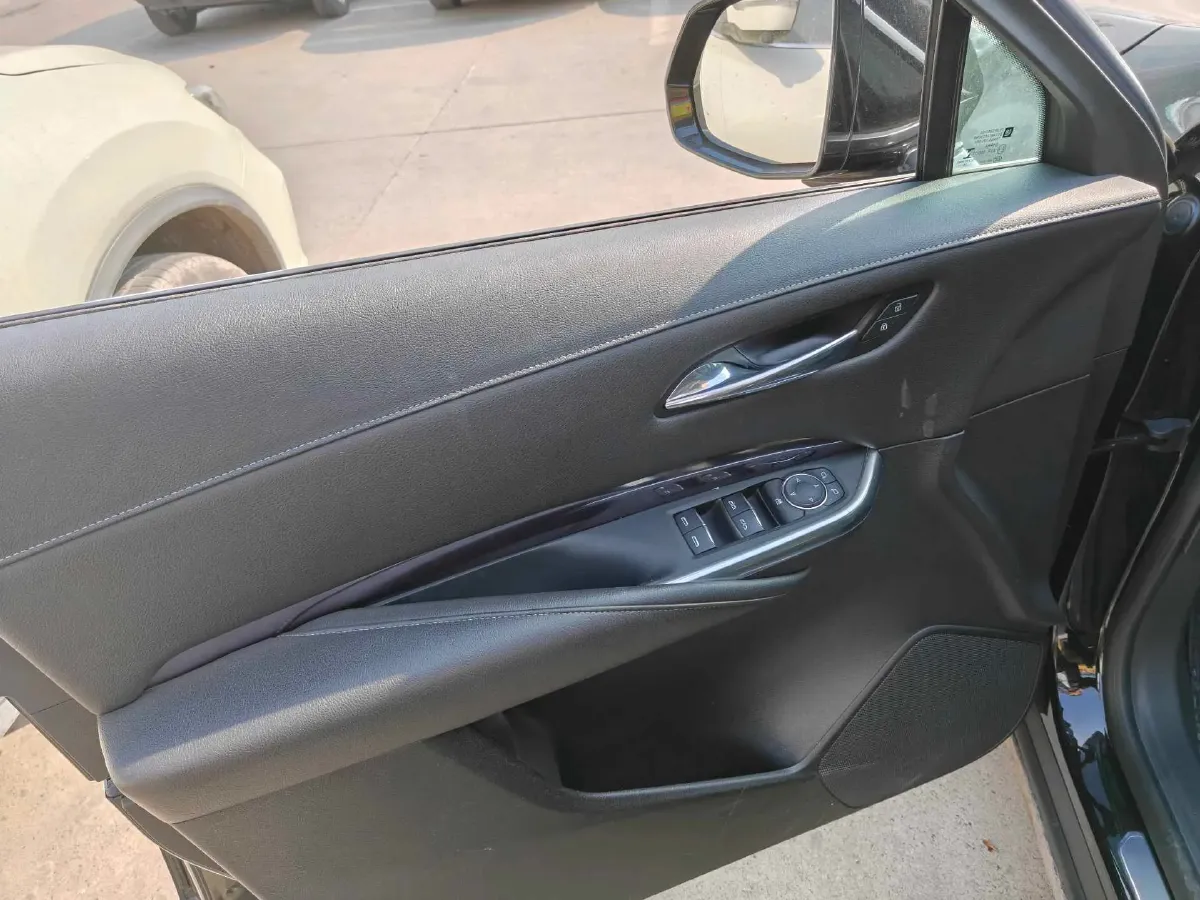 2020 Cadillac XT4 2.0T 237HP L4 9AT,autocango,china used car exporter,china ev exporter,chinese used car exporter,chinese used ev exporter