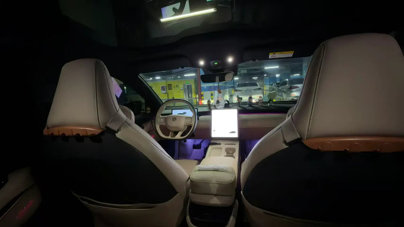 2024 NIO ET5T thumbnail 4