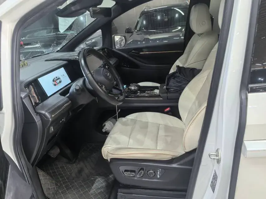 2023 GAC TRUMPCHI thumbnail 4