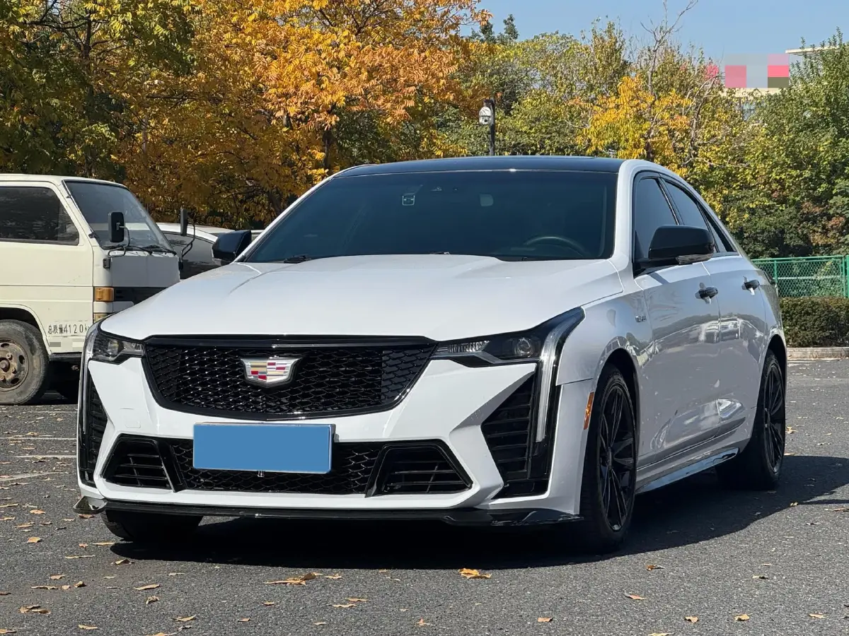 2023 Cadillac CT4 1.5T 211HP L4 8AT