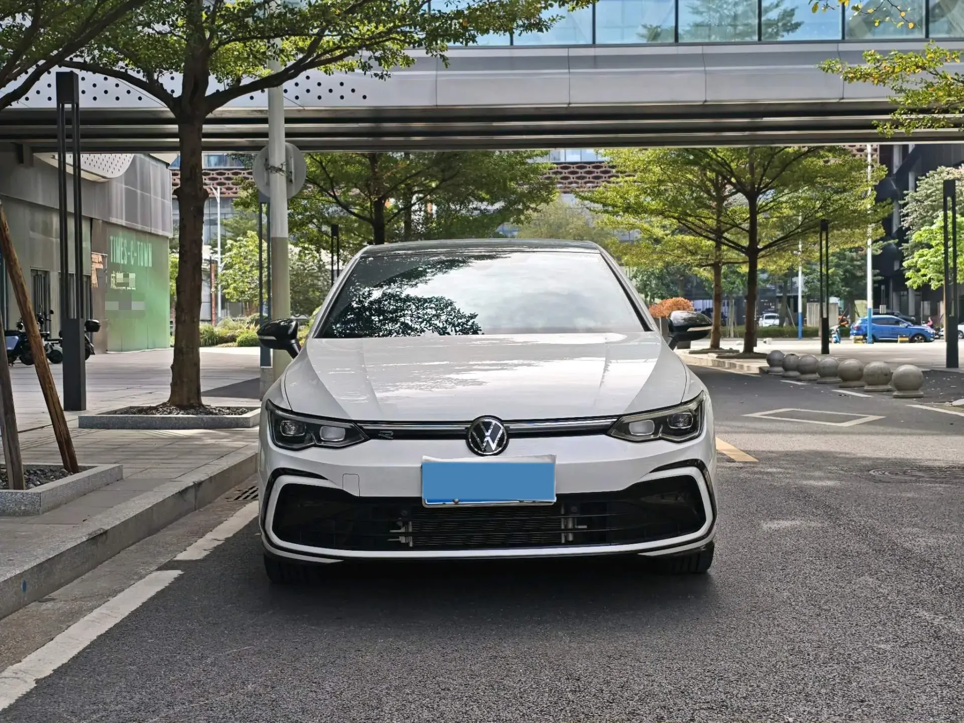 2023 VOLKSWAGEN GOLF thumbnail 2