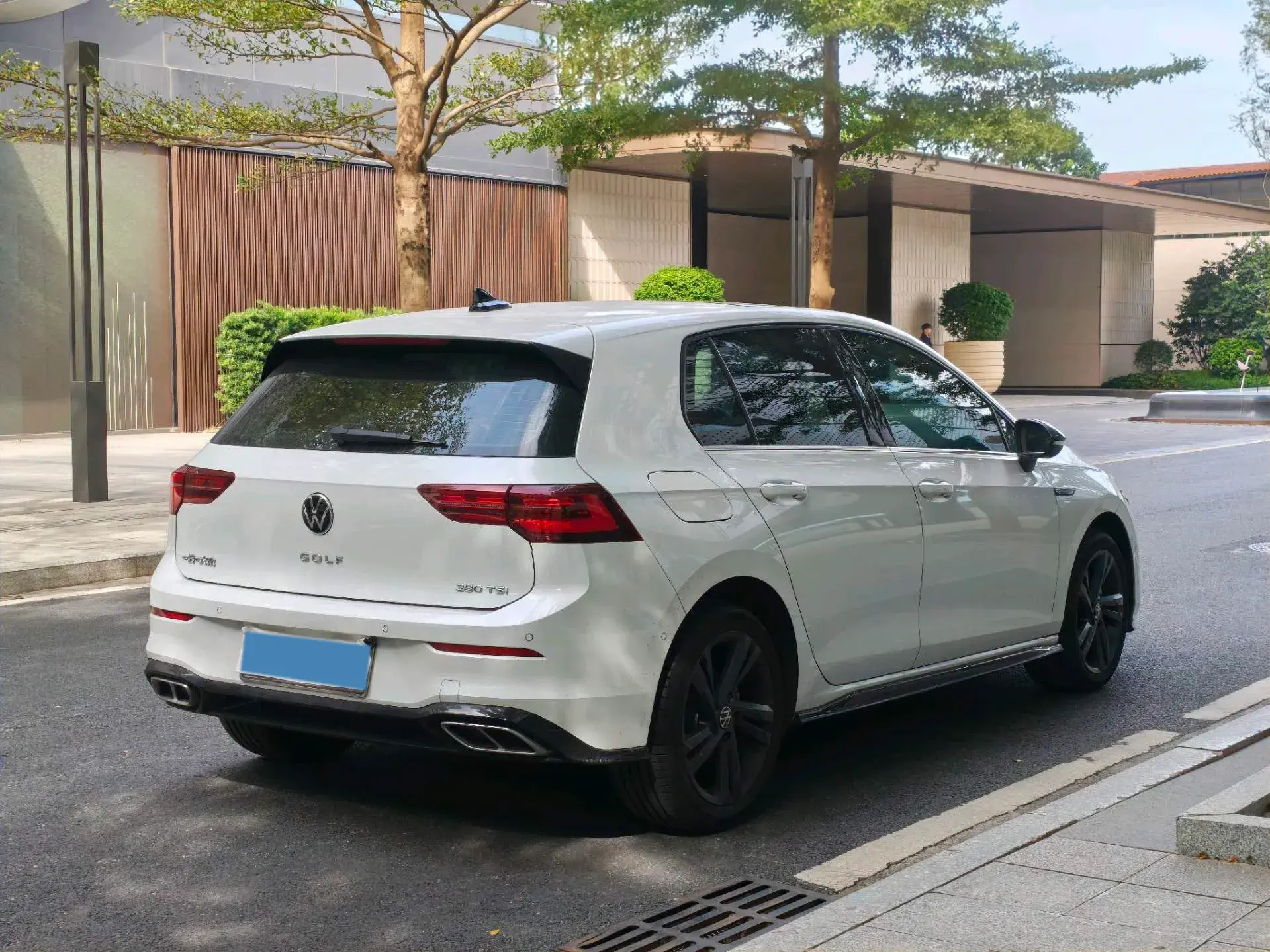 2023 VOLKSWAGEN GOLF thumbnail 4