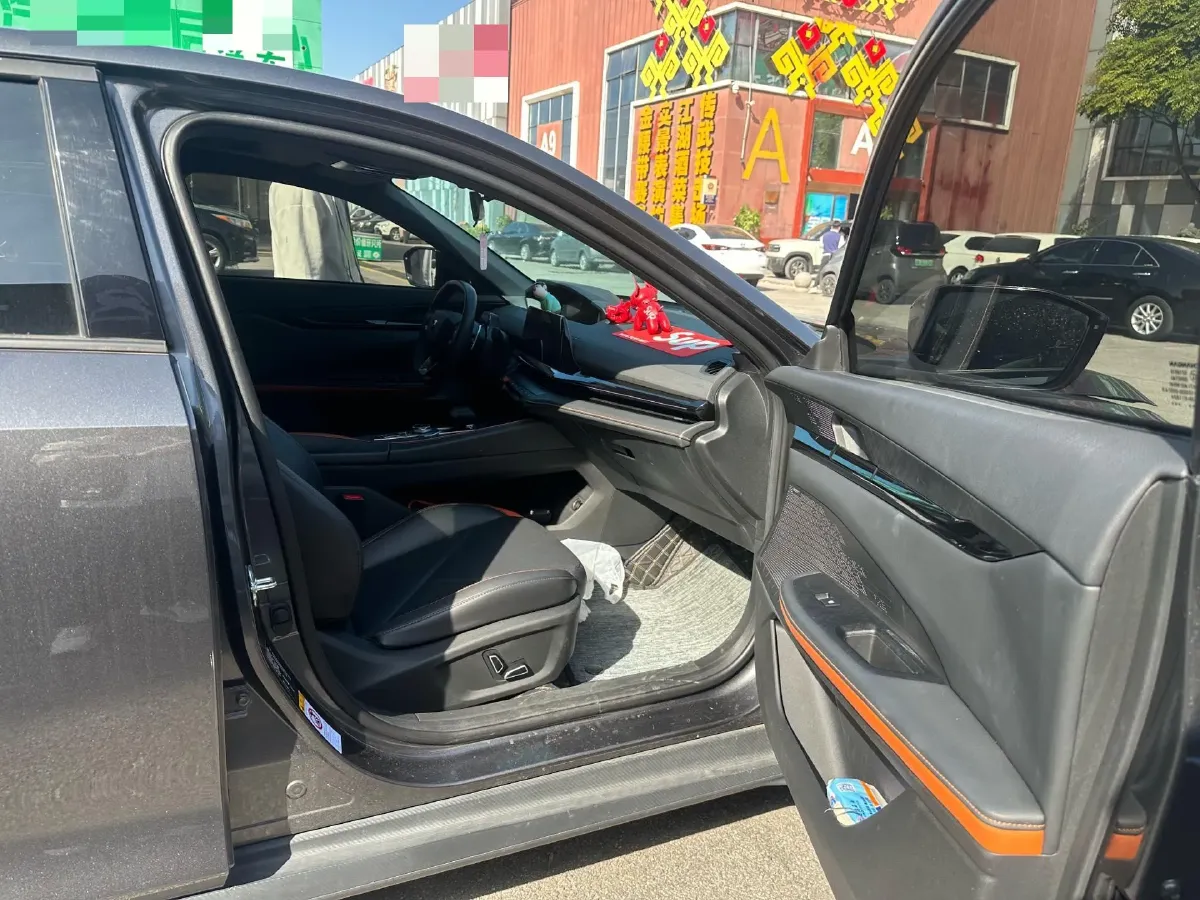 2022 ChangAn UNI-V 1.5T 188HP L4 7DCT,autocango,china used car exporter,china ev exporter,chinese used car exporter,chinese used ev exporter