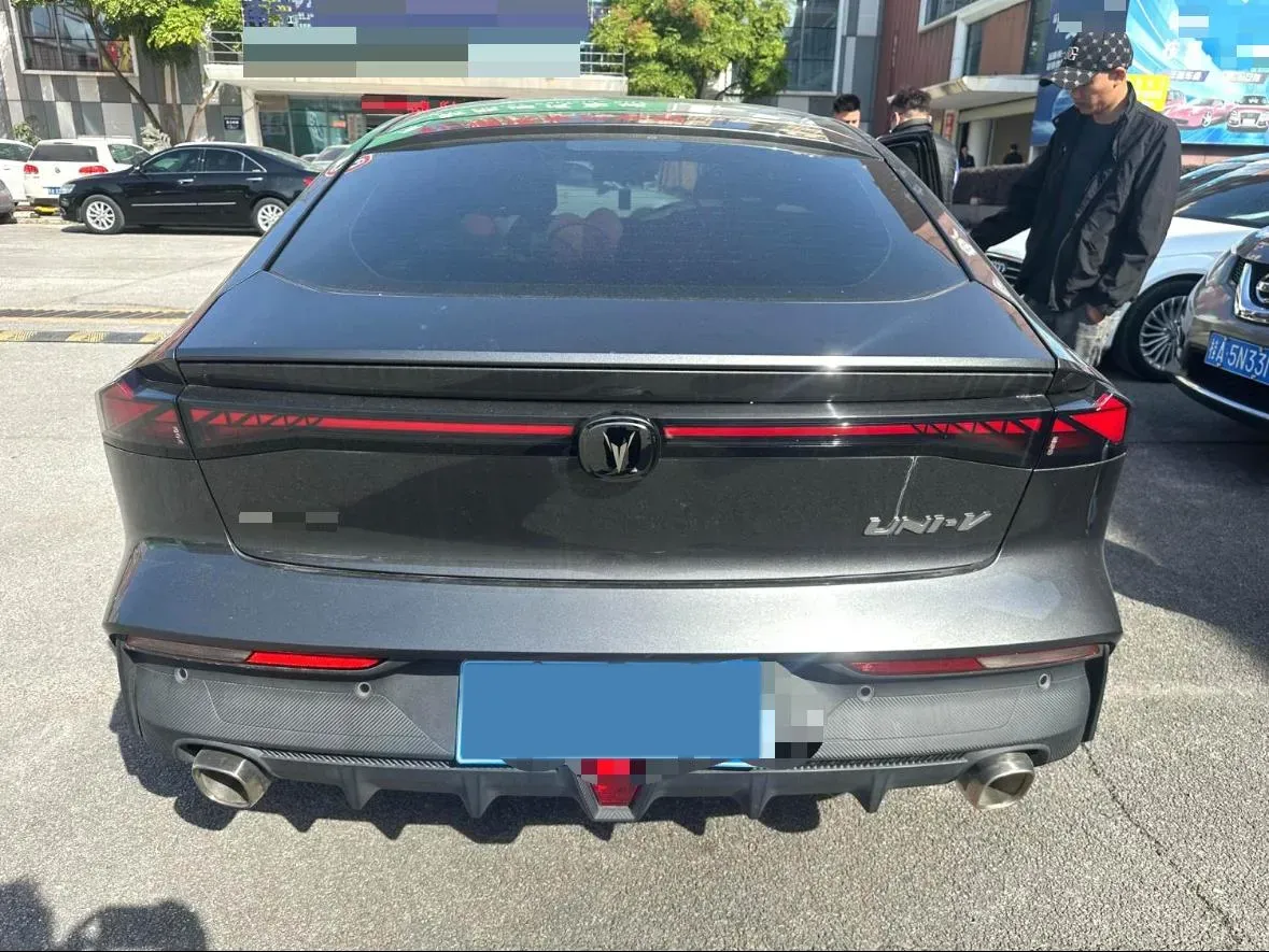 2022 ChangAn UNI-V 1.5T 188HP L4 7DCT,autocango,china used car exporter,china ev exporter,chinese used car exporter,chinese used ev exporter