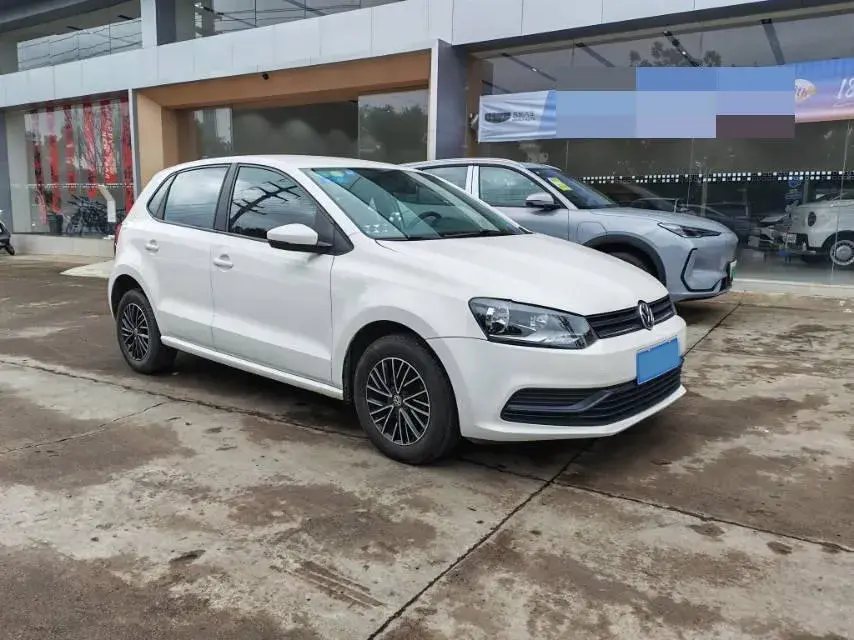 2016 VOLKSWAGEN POLO thumbnail 2