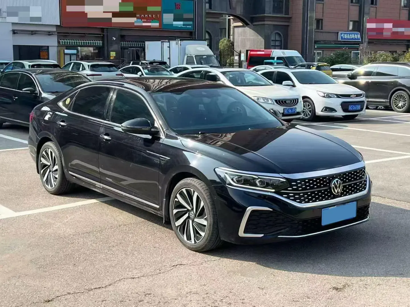 2022 VOLKSWAGEN PASSAT thumbnail 2