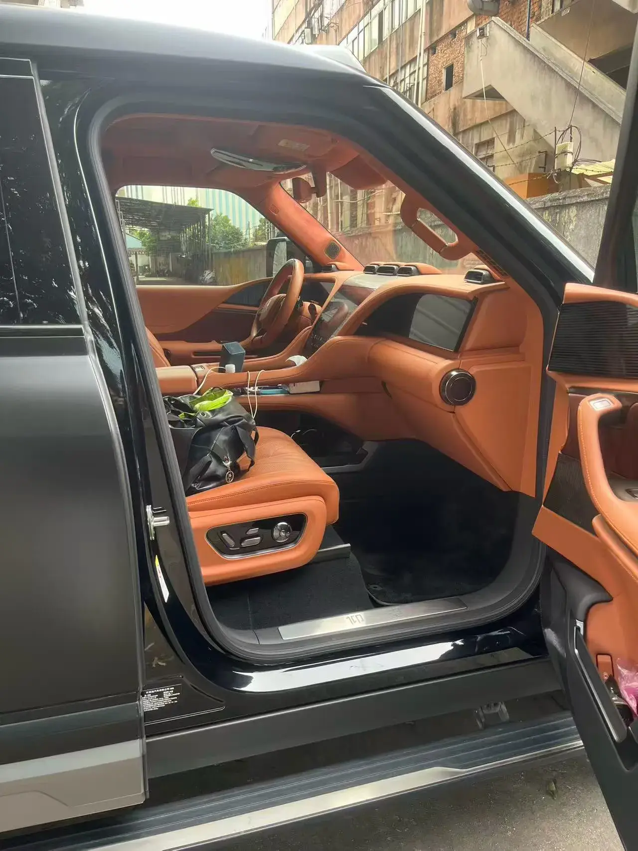 2023 YANGWANG U8 thumbnail 4